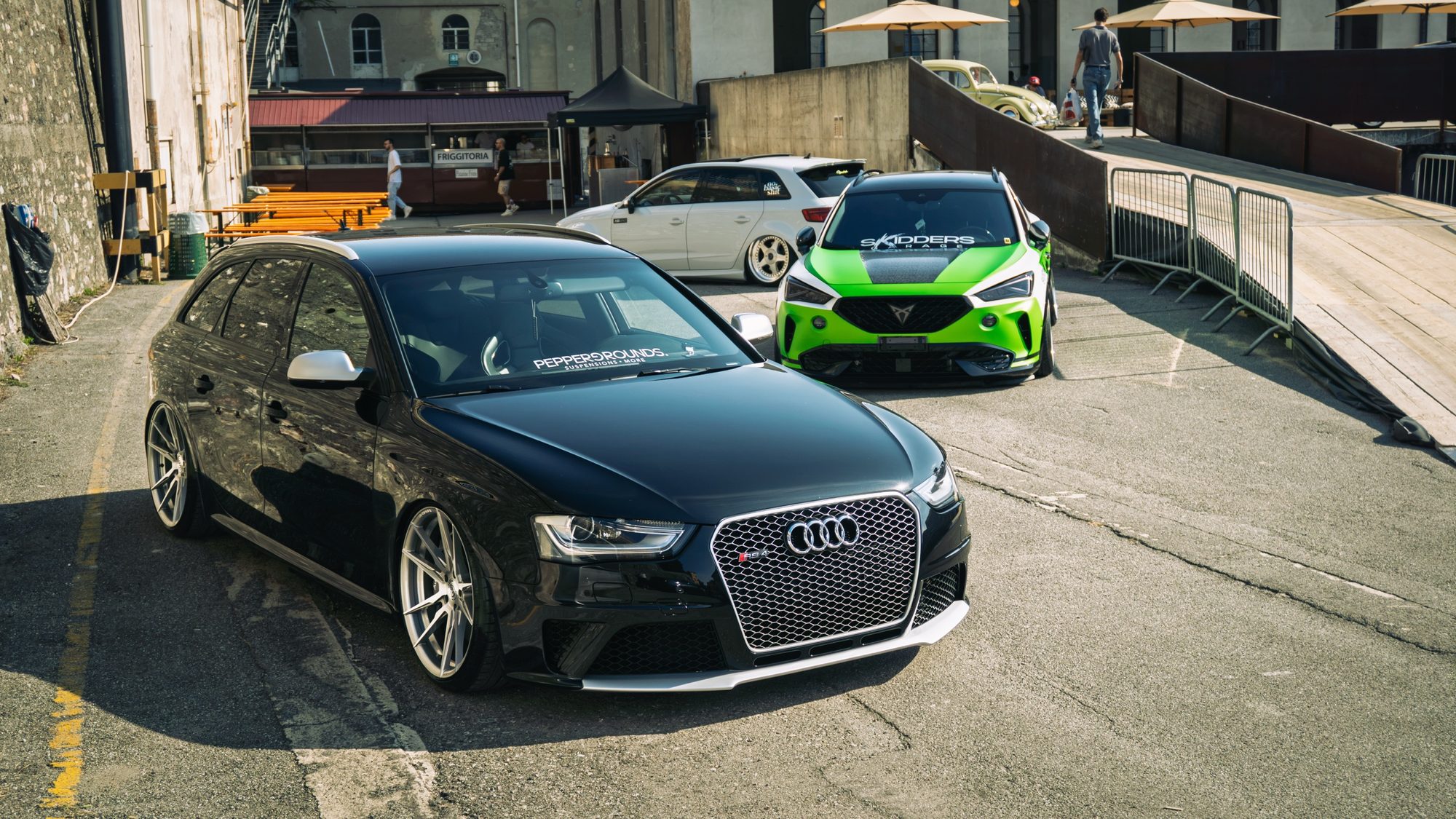 Audi RS4 Avant nera e Cupra verde al SOGA, Spazio Fase
